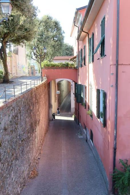 דירות סרזאנה La Casa Di Loris מראה חיצוני תמונה