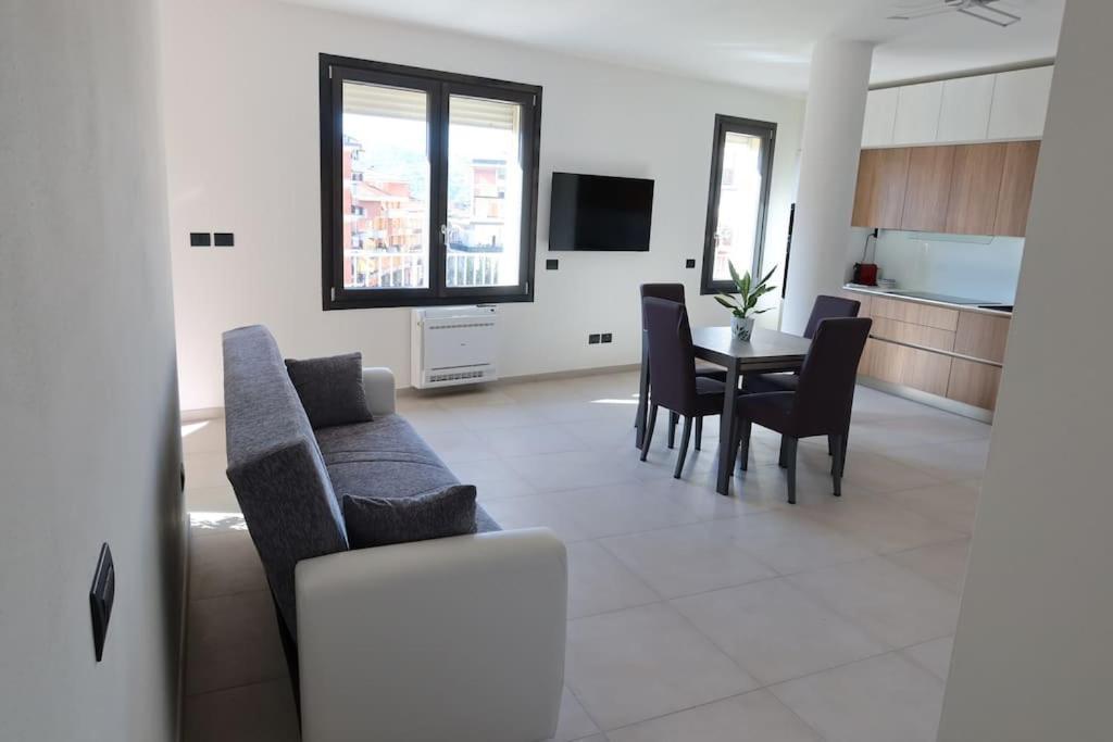 דירות סרזאנה La Casa Di Loris מראה חיצוני תמונה
