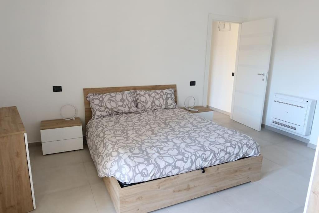 דירות סרזאנה La Casa Di Loris מראה חיצוני תמונה